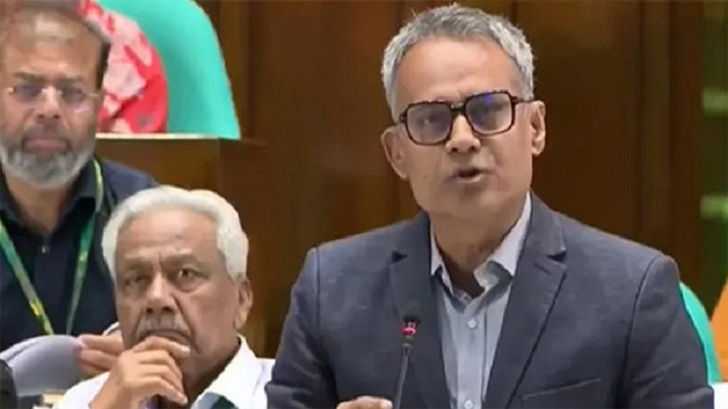 এসি বাসে ভাড়া স্বচ্ছতায় নতুন উদ্যোগ: আসছে ডিজিটাল ডিসপ্লে ও পৃথক ভাড়ার তালিকা